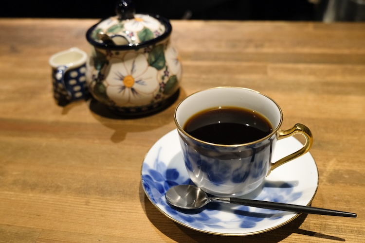 "Shinto Coffee Shop" is a coffee shop where you can enjoy delicious coffee and your favorite time.