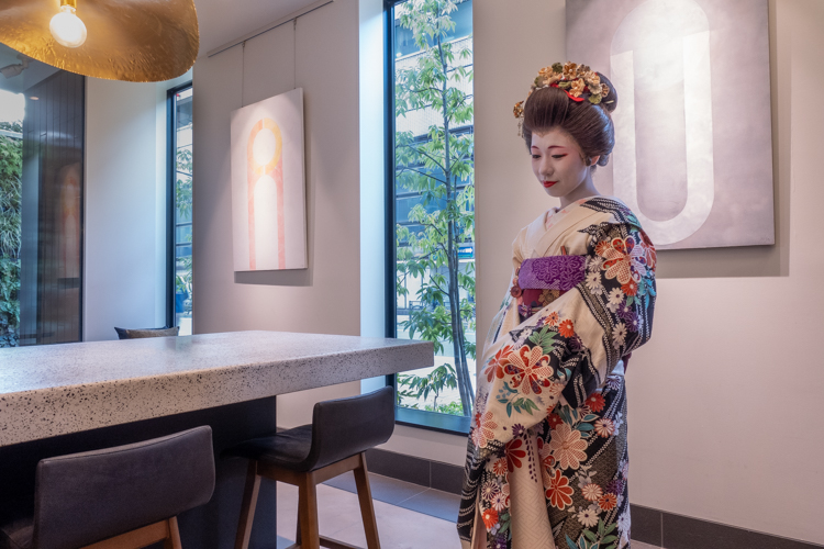 [For overnight guests only] Add a touch of elegance to your memories with the "Furisode Hospitality Photo Session"