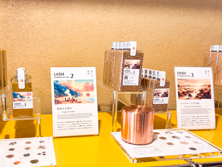 Spice tasting experience using Kaikado tea caddy (spice specialty store "INSPICE KANAZAWA")