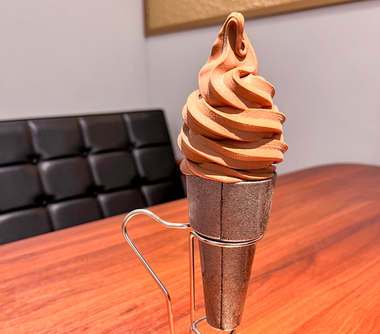 Bean paste and chocolate soft serve