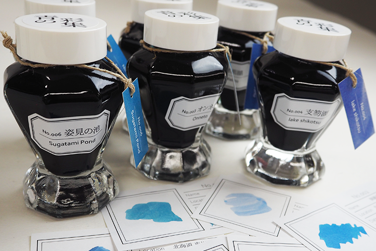 The "Blue Collection Series," launched in 2022, incorporates the "blue" of the rich natural scenery of Hokkaido into ink.