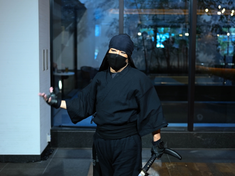 Tomoeda Juju, who is in charge of directing and performing at the Ninja Show event