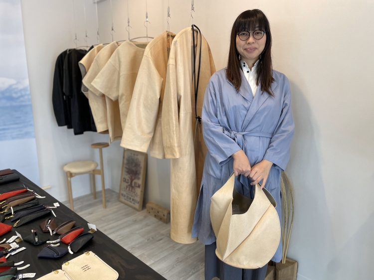 The owner, Takase-san. The designs of his bags and other items are inspired by nature.