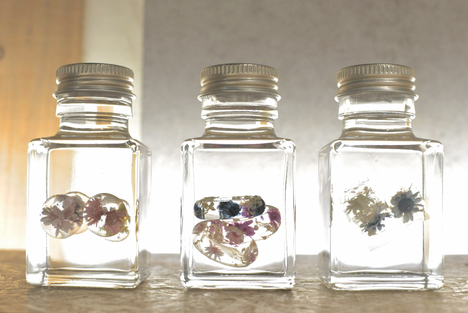 Giving light to broken vessels once again: A glass shop where you can encounter restoration and beauty