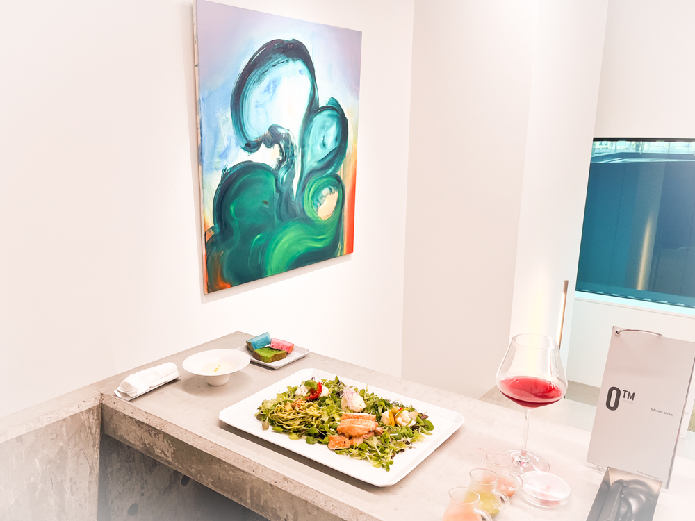 五感で楽しめるインパクト大の日本初マイクログリーン専門レストラン