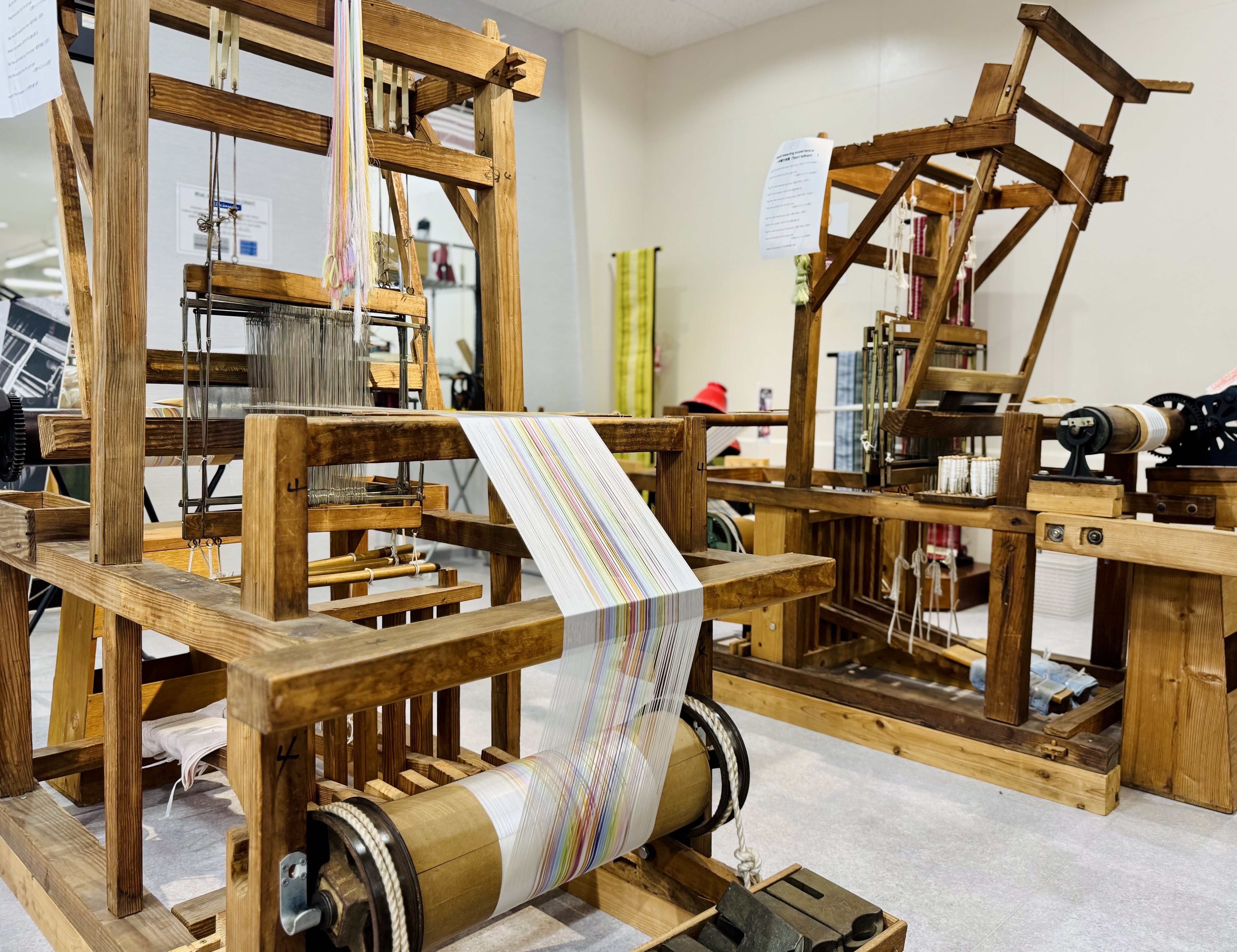 Weaving a tradition that has continued for over 780 years into the future. Mori Hakata-ori's challenge to create the next generation of craftsmanship.