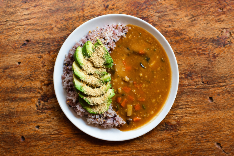 A city where everyone can enjoy food. Caring vegan cuisine that nourishes both mind and body.