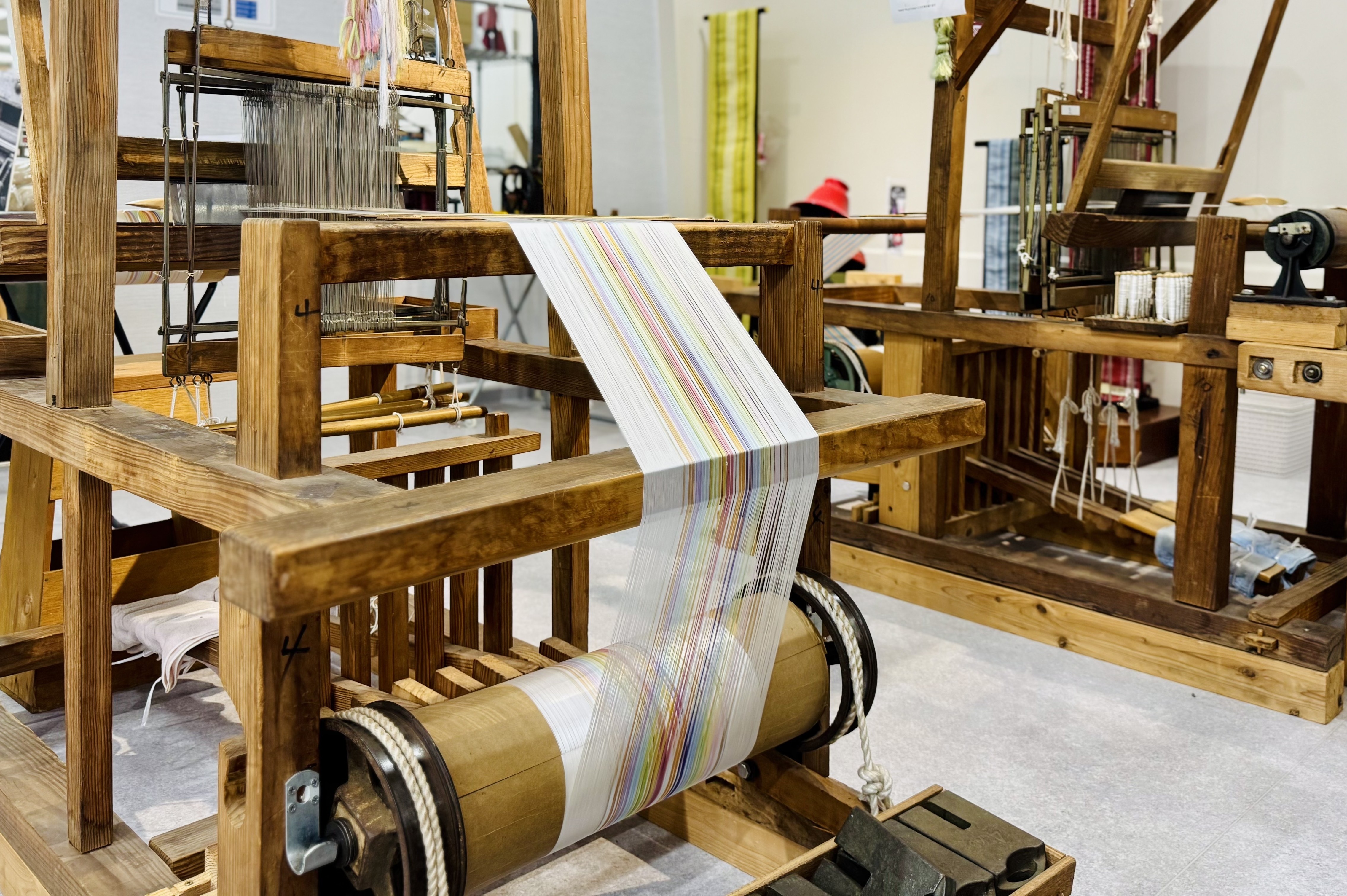 Weaving a tradition that has continued for over 780 years into the future. Mori Hakata-ori's challenge to create the next generation of craftsmanship.