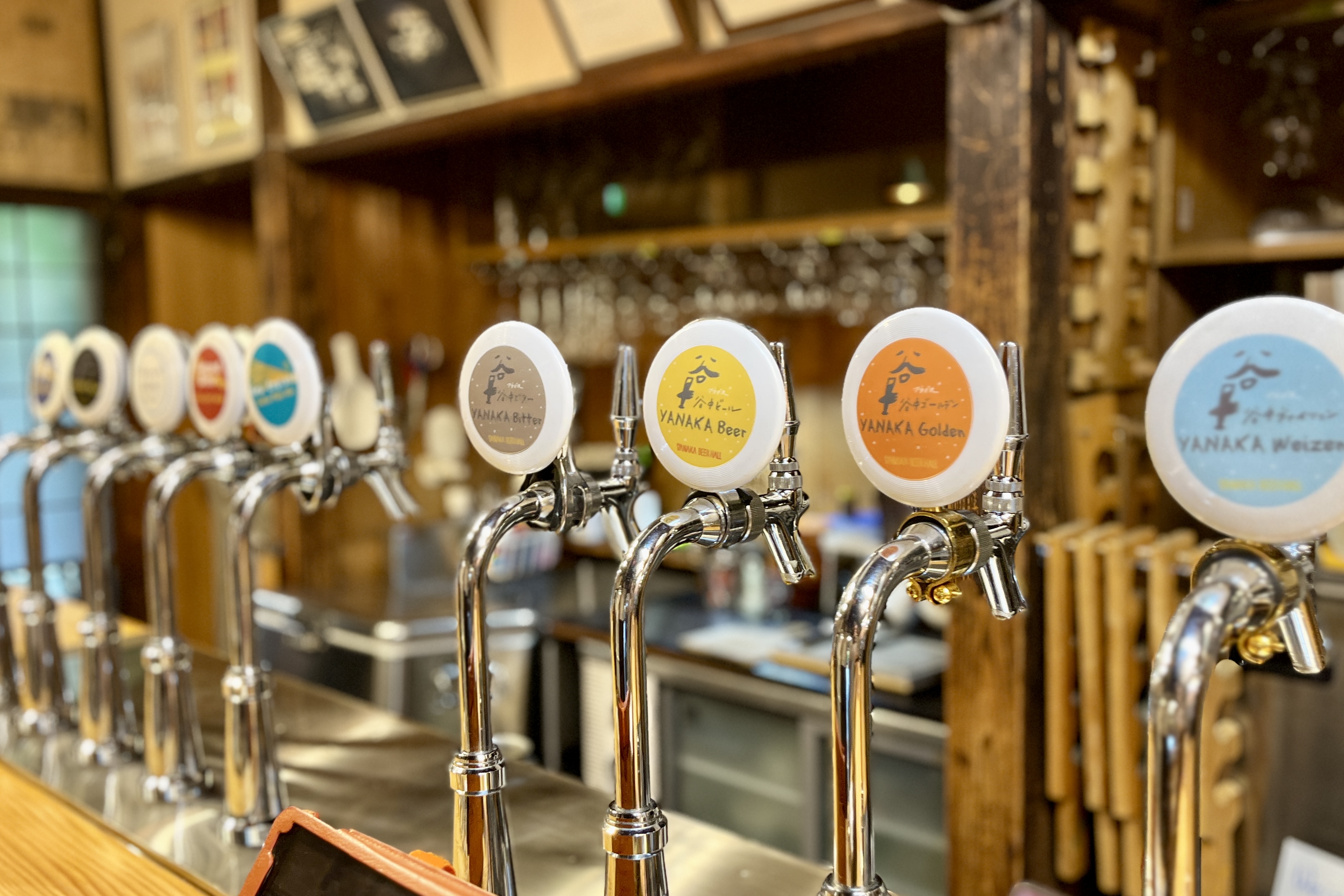 Enjoy Yanaka-exclusive craft beer in a traditional house that retains the atmosphere of the Showa era.