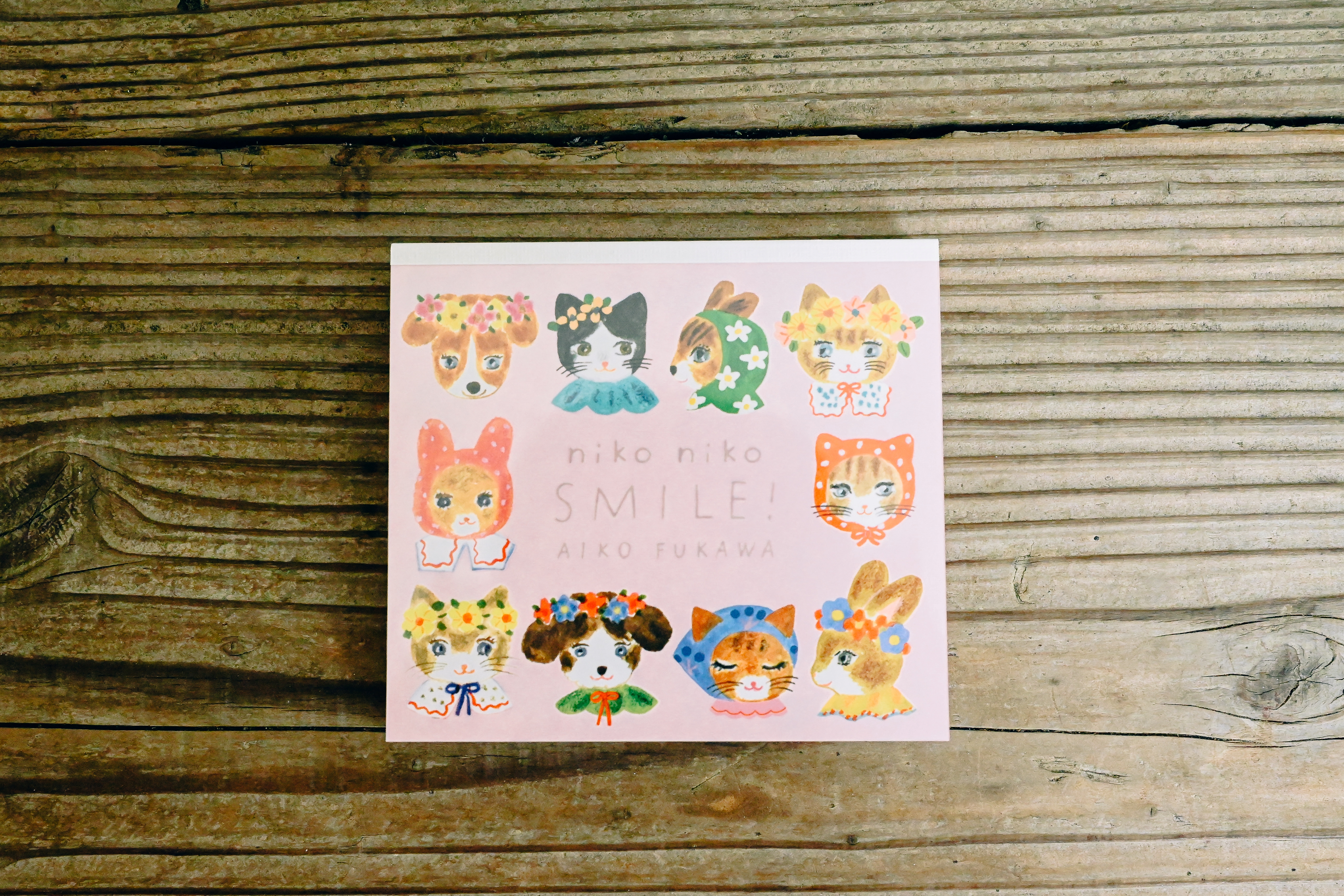A place that connects artists' works with everyday life, born from a long-established Japanese stationery store in Kyoto.