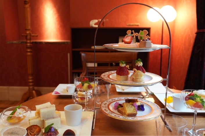 Enjoy a blissful afternoon tea in Kitahama, Osaka, surrounded by historic red brick buildings.
