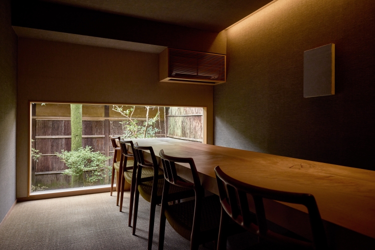 "Winter and Summer" tea room photograph by Yusuke Nishibe