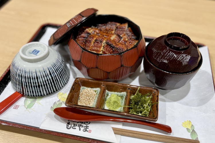 Hitsumabushi, which allows you to enjoy eel prepared in various ways, is also popular.