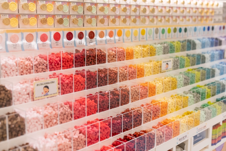 Colorful sealing wax that will lift your spirits