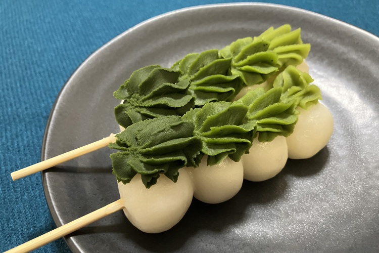 "Four Kinds of Matcha Bean Paste Dumplings" - Enjoy four different types of matcha bean paste at once.