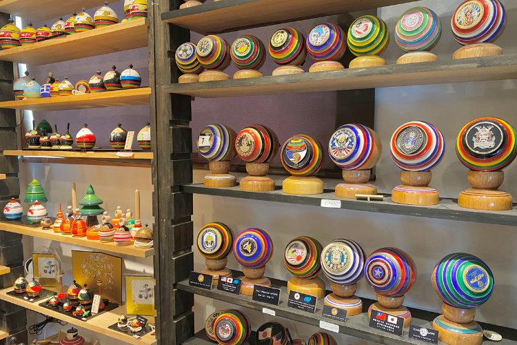 Inside the "Sasebo Komagome Honpo" store (exhibition and sales space)