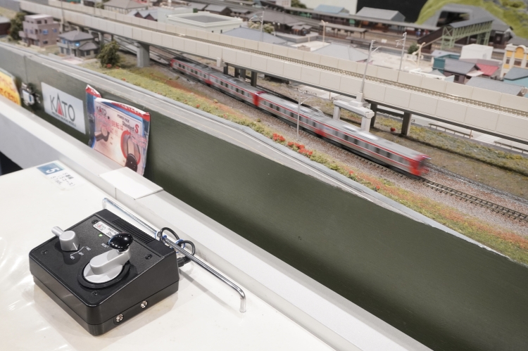 Experience the diorama as if you were a train driver.
