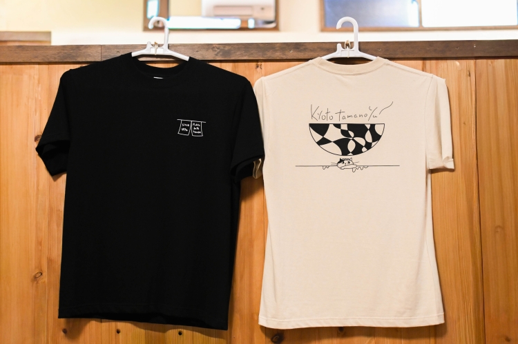 Original T-shirt for "Kyoto Tamano-yu" designed by Harumi.