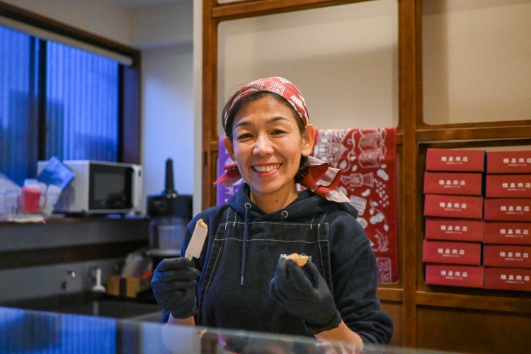 Yoshiko Funakoshi, wife of the third-generation owner.