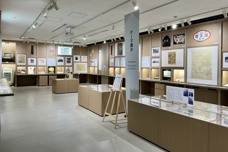 The permanent exhibition on the second floor focuses on the period from the Meiji era to the 1950s, conveying the changes in the lives of ordinary people.