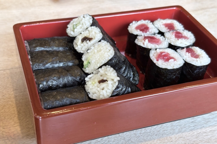 "Soba sushi" is a refreshing dish with the flavor of vinegar.